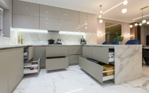 Helpful Layout Tips for Kitchen Cabinets: Storage Hacks