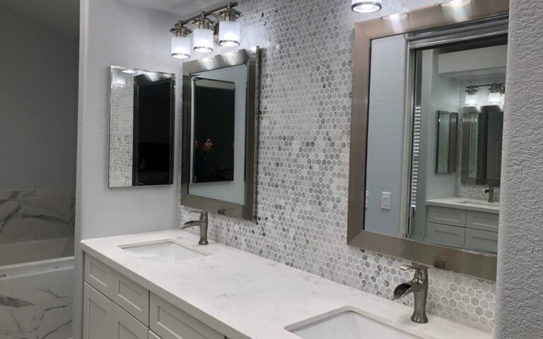Bathroom with elegant backsplash