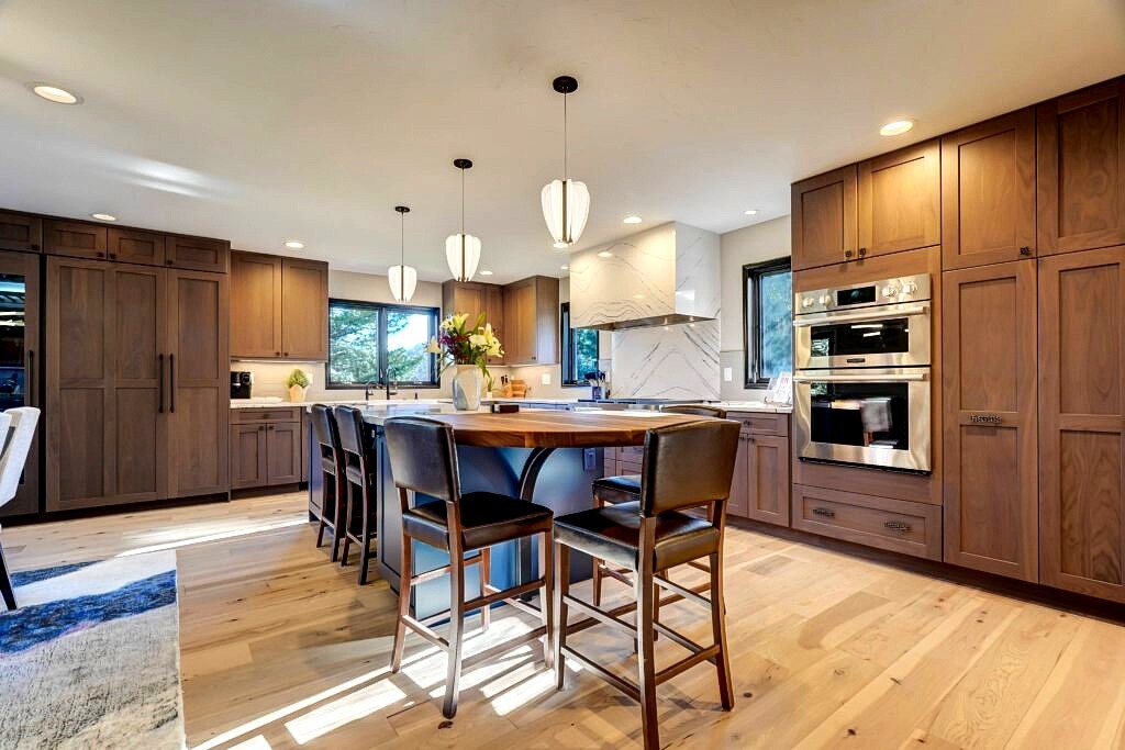 Coberg - Black Walnut Putty2