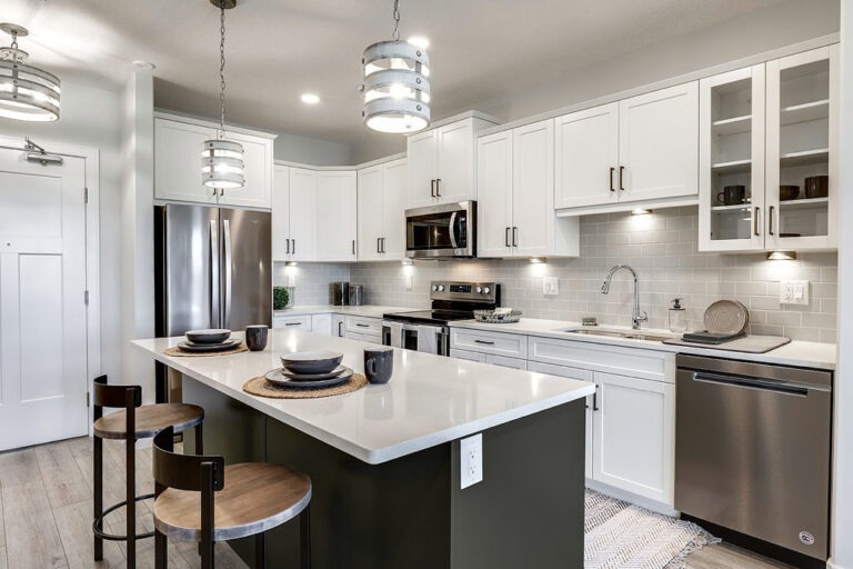 Savanna - Fusion Roycroft